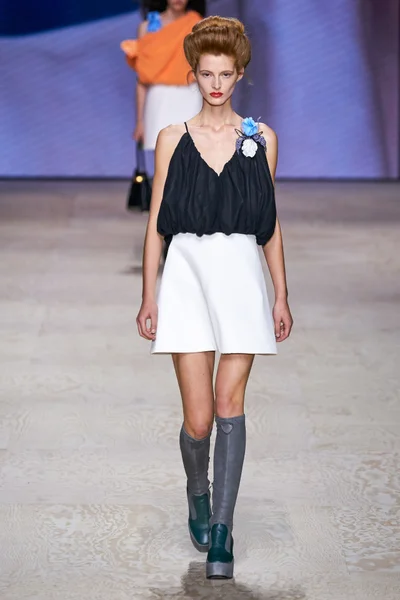Look 38